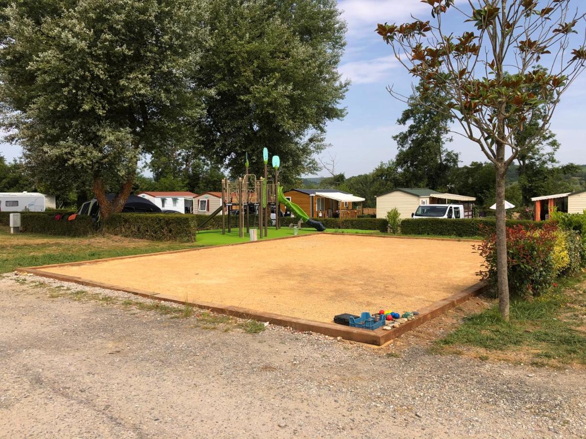 Camping Les Nysades Hotel Mirepoix  Bagian luar foto